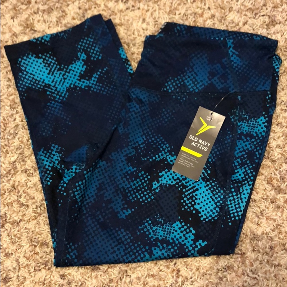 Cropped workout leggings